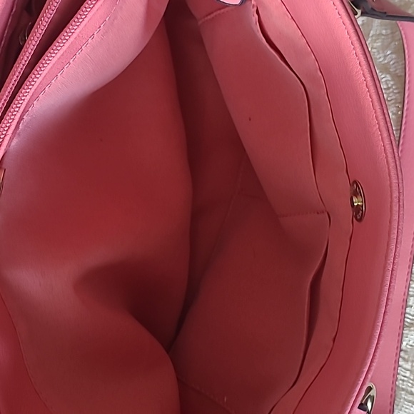 LIZ CLAIBORNE NWOT JESS CARNATION HANDBAG - Picture 9 of 10